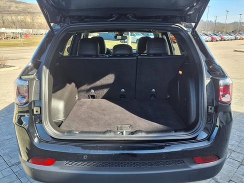 Used 2025 Jeep Compass Limited w/ Sun & Sound Group image 21