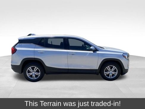 Used 2018 GMC Terrain SLE FWD image 1