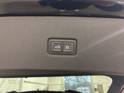 Used 2025 Audi RS Q8 performance image 7