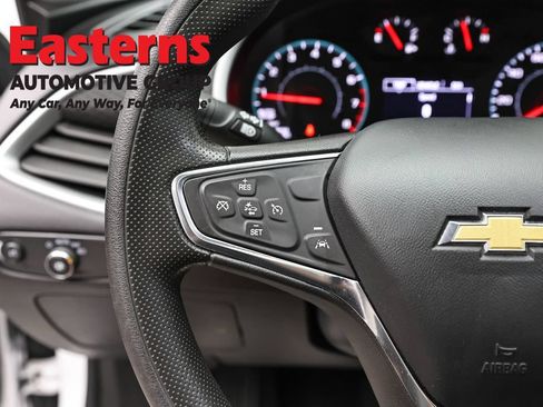 Used 2024 Chevrolet Malibu LT FWD image 15