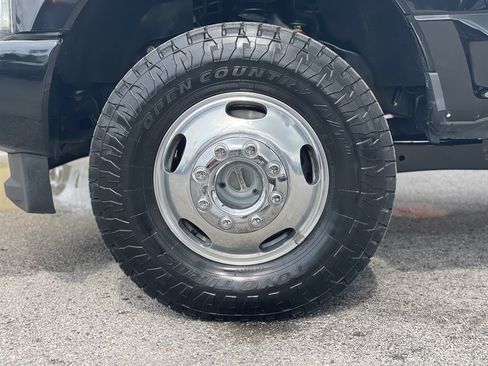 Used 2017 Ford F350 Platinum w/ Platinum Ultimate Package AWD/4WD image 35