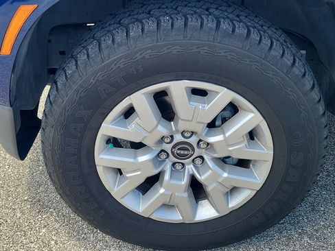Used 2022 Nissan Frontier SV RWD image 7