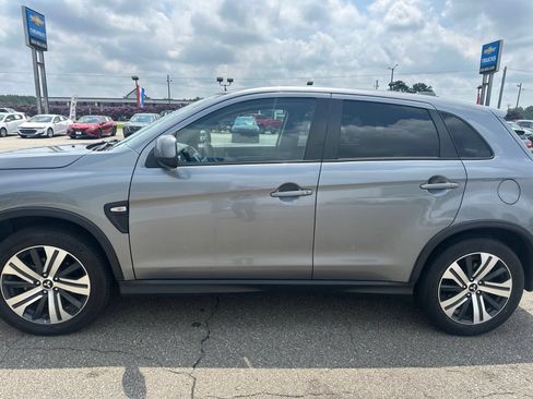 Used 2024 Mitsubishi Outlander Sport ES AWD/4WD image 1