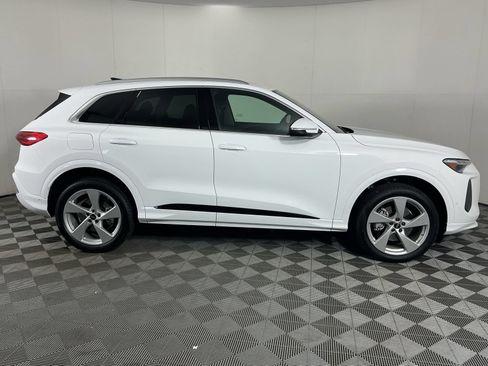 Used 2025 Audi Q5 Premium Plus w/ Premium Plus AWD/4WD image 8