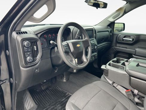 Used 2020 Chevrolet Silverado 1500 Custom w/ Custom Value Package image 16