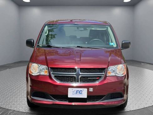 Used 2017 Dodge Grand Caravan SE w/ Power Window Group FWD image 2
