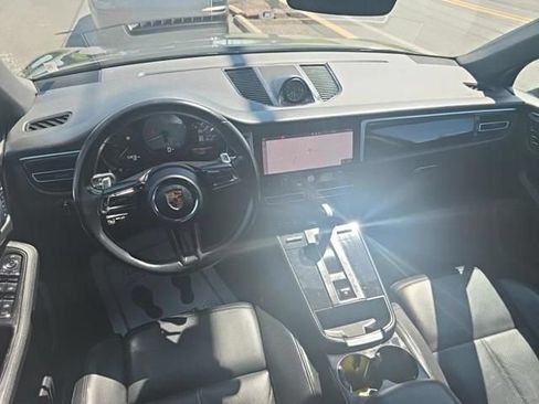 Used 2023 Porsche Macan S AWD/4WD image 5