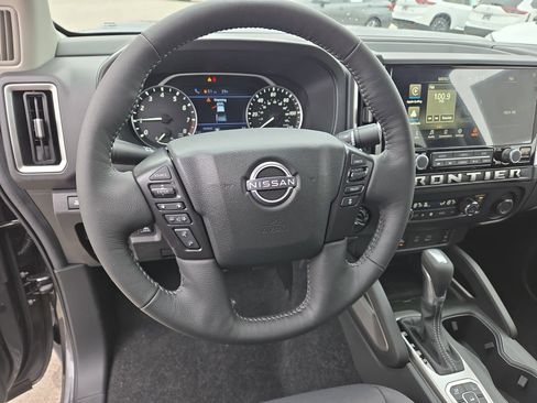 New 2026 Nissan Frontier SV w/ SV Convenience Package AWD/4WD image 34