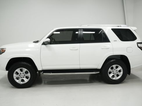 Used 2018 Toyota 4Runner SR5 Premium image 7