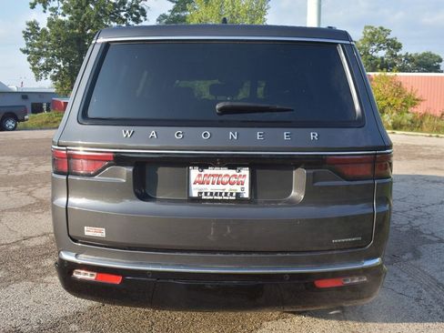 Used 2024 Jeep Wagoneer Series III image 7