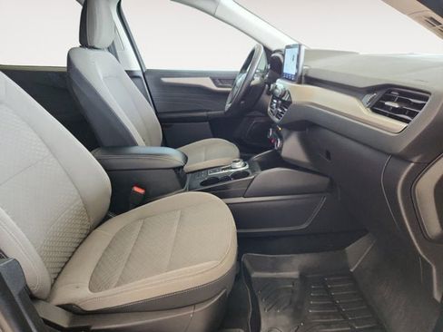 Used 2022 Ford Escape SE w/ Cold Weather Package image 15