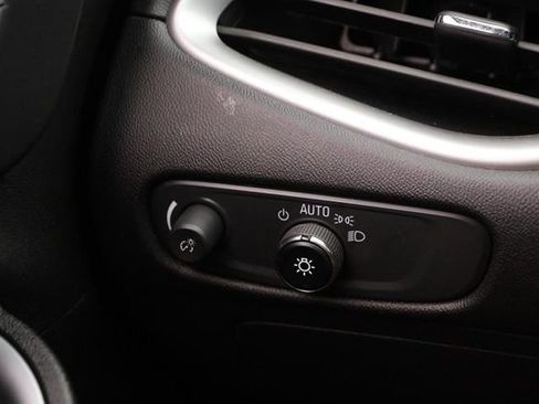 Used 2024 Chevrolet Malibu LT image 18