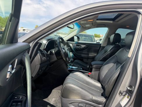 Used 2011 INFINITI FX35 AWD image 17