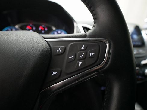 Used 2021 Chevrolet Equinox Premier image 19