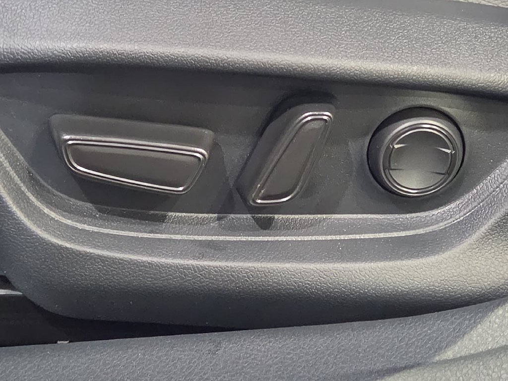 New 2026 Toyota Camry SE w/ Convenience Package FWD image 19