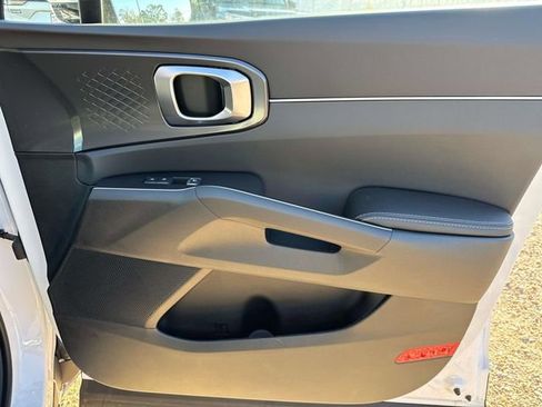 New 2026 Kia Sorento S w/ S Panoramic Sunroof Package image 18