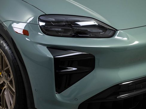 New 2026 Porsche Cayenne Turbo Electric AWD/4WD image 37