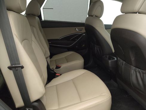 Used 2018 Hyundai Santa Fe Limited image 19