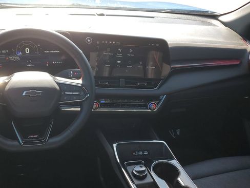 Used 2025 Chevrolet Equinox RS w/ Safety and Technology Package FWD image 21