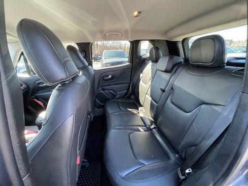 Used 2022 Jeep Renegade Trailhawk image 22