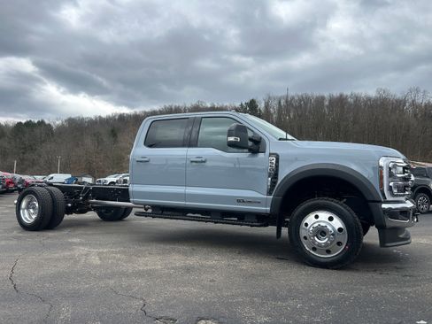 New 2026 Ford F550 4x4 Crew Cab image 13
