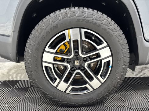 Used 2023 Rivian R1T Adventure image 12