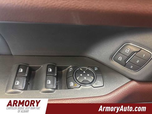 Used 2024 Ford Expedition Limited image 8