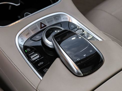 Used 2019 Mercedes-Benz S 560 4MATIC Sedan image 25
