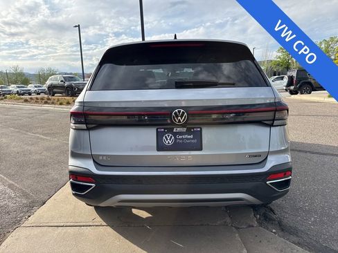 Certified 2025 Volkswagen Taos SEL AWD/4WD image 5