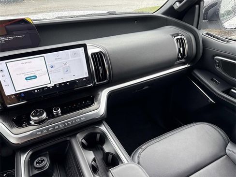 New 2025 Ford Expedition Platinum w/ Stealth Performance Package image 15