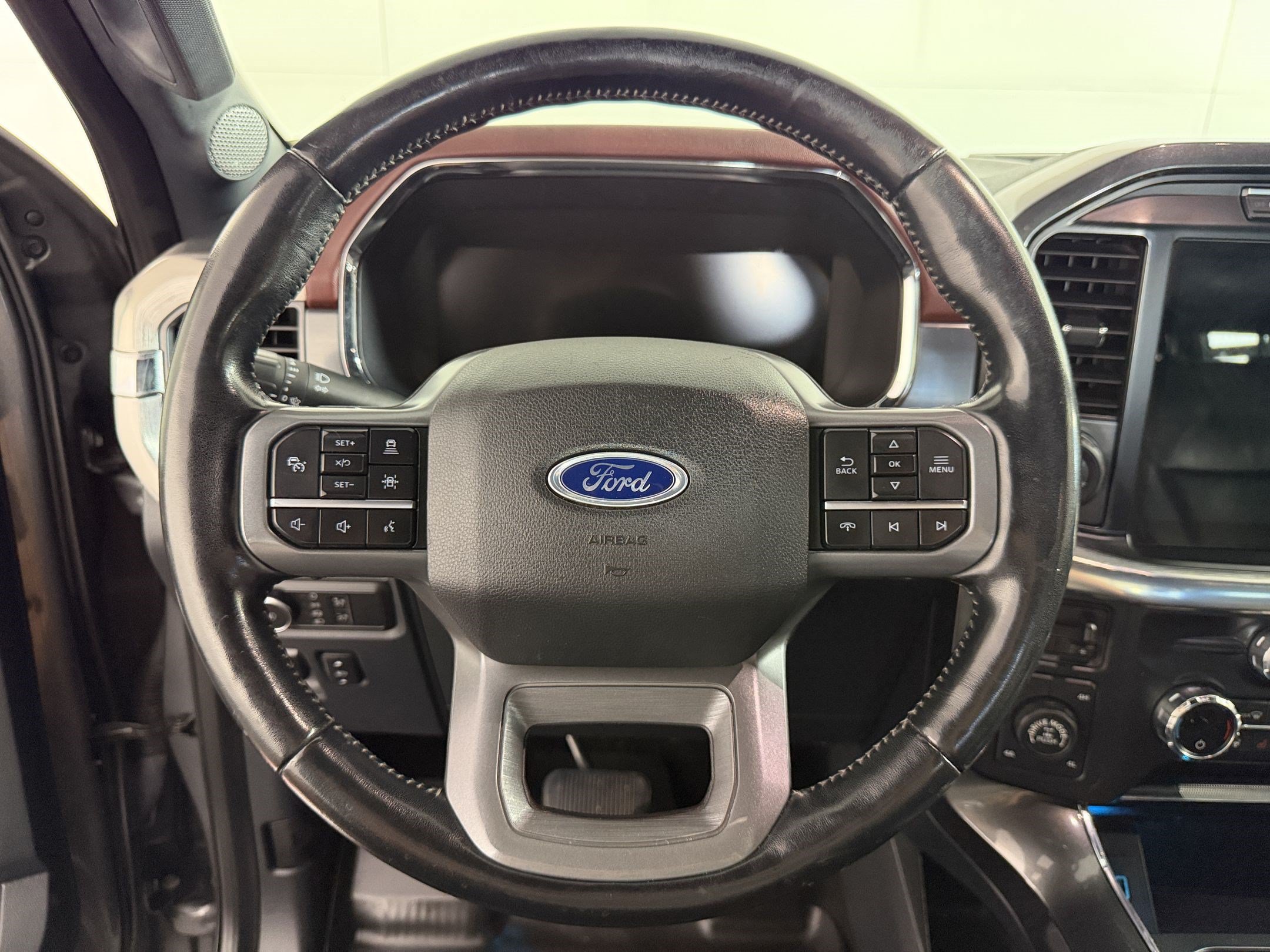 Used 2021 Ford F150 Lariat w/ Equipment Group 502A High AWD/4WD image 11