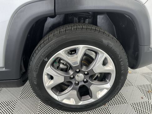 Used 2021 Jeep Compass Limited FWD image 10