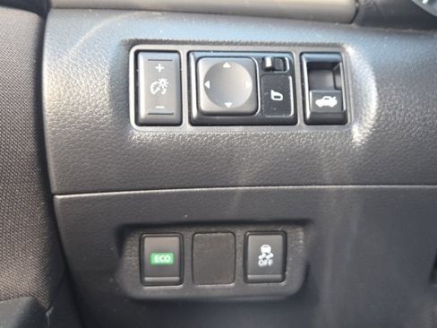 Used 2019 Nissan Sentra SV w/ Protection Package FWD image 5