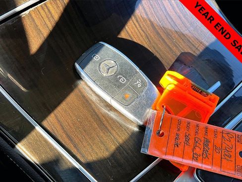 Used 2020 Mercedes-Benz GLC 300 4MATIC image 11