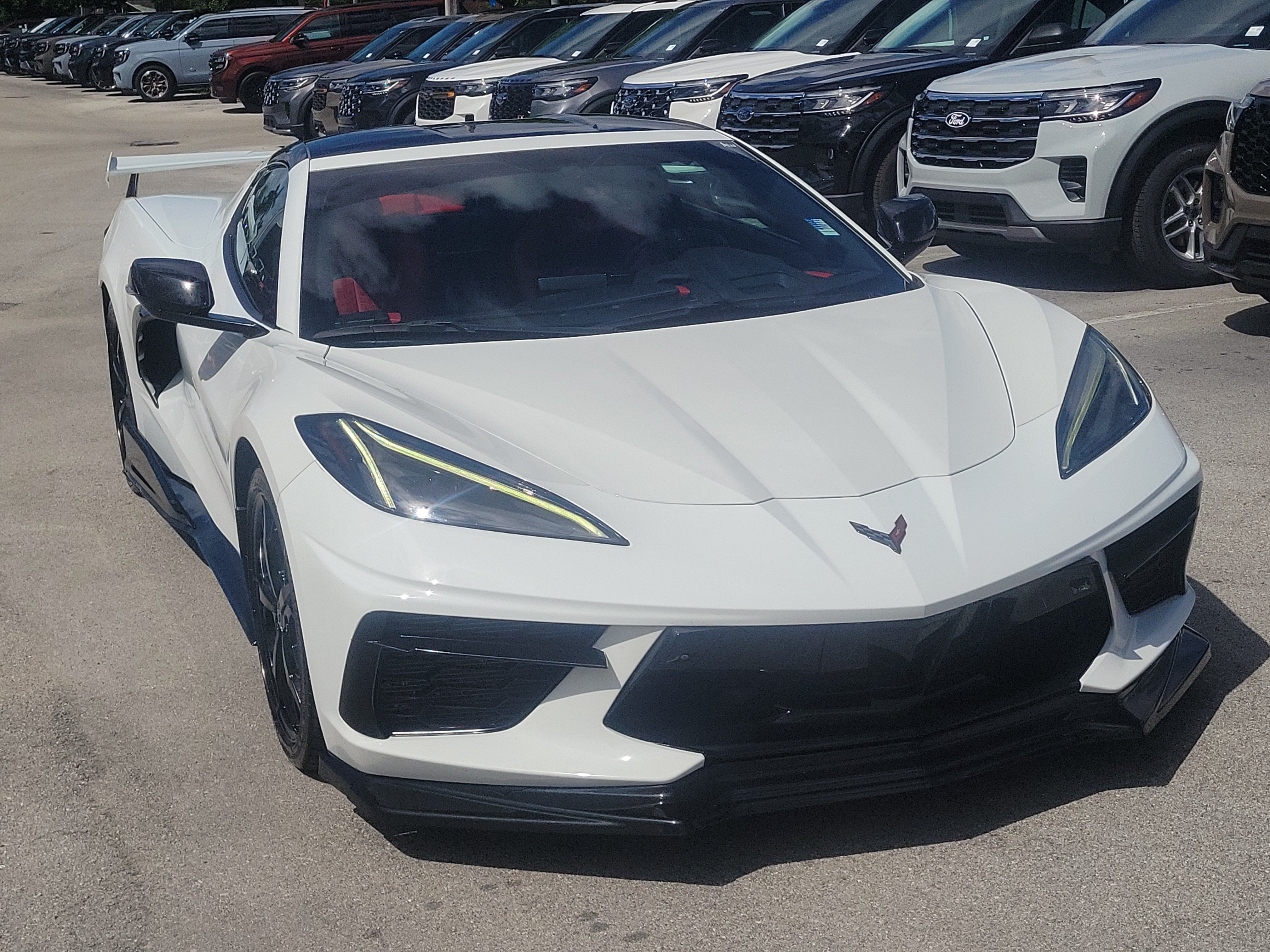 Used 2022 Chevrolet Corvette Stingray Preferred Cpe w/ Z51 Performance Package RWD image 3