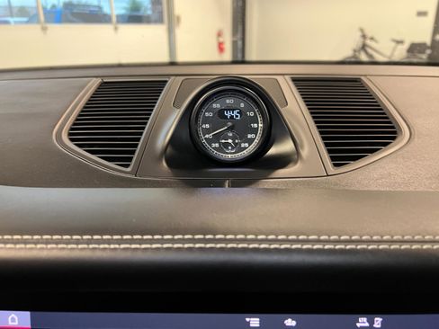 Used 2023 Porsche Macan GTS AWD/4WD image 19