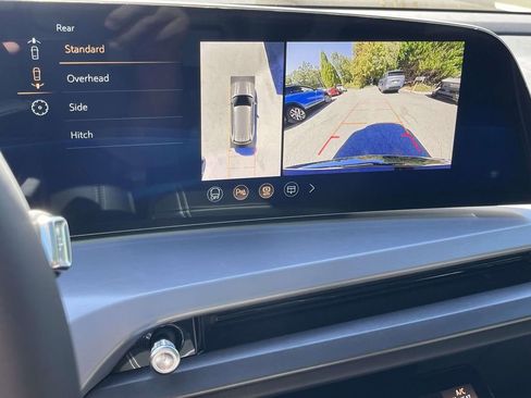 New 2026 Cadillac Vistiq Sport image 27