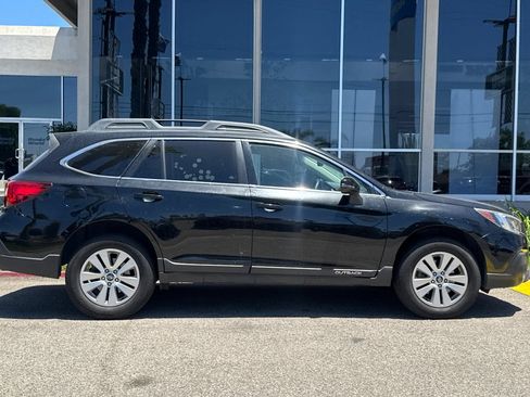 Used 2019 Subaru Outback 2.5i Premium AWD/4WD image 4
