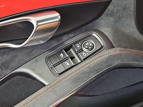 Used 2018 Porsche 911 GT3 RWD image 24