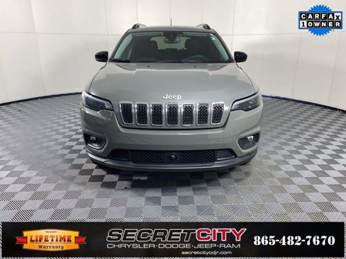 Used 2022 Jeep Cherokee Latitude Lux w/ Sun & Sound Group image 2
