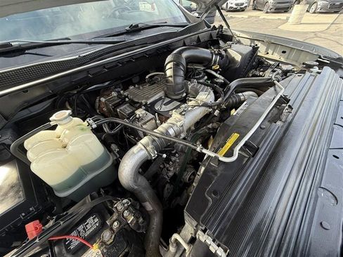 Used 2019 Nissan Titan PRO-4X w/ Pro-4x Convenience Package AWD/4WD image 55