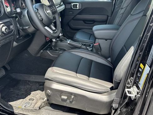 New 2026 Jeep Wrangler Unlimited Rubicon AWD/4WD image 9