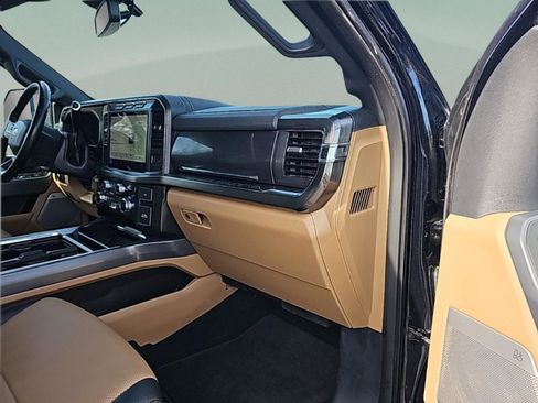 Used 2024 Ford F450 Lariat w/ Chrome Package image 36