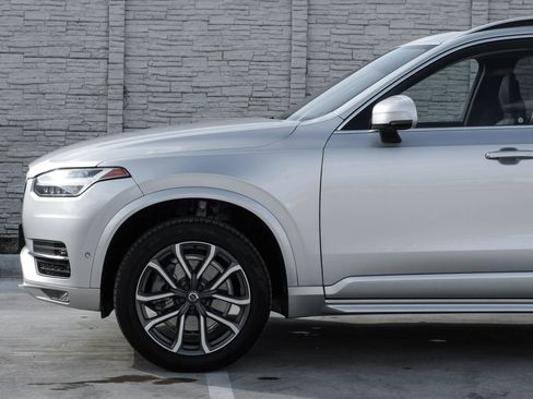 Used 2018 Volvo XC90 T5 Momentum w/ Convenience Package image 17