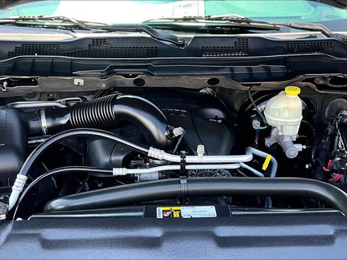 Used 2015 RAM 1500 Express AWD/4WD image 9