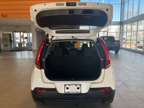 Used 2022 Kia Soul LX FWD image 24