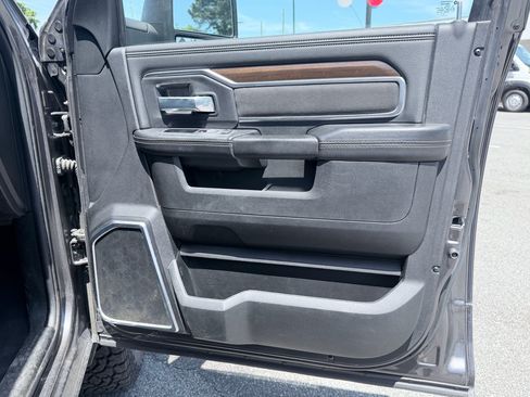 Used 2024 RAM 2500 Laramie AWD/4WD image 25