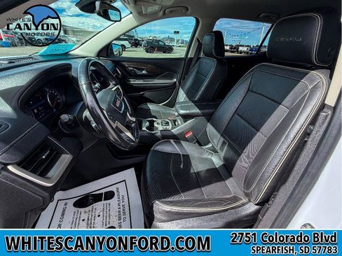 Used 2020 GMC Terrain Denali w/ Denali Premium Package AWD/4WD image 5