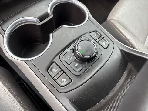 Used 2020 GMC Terrain SLT image 26