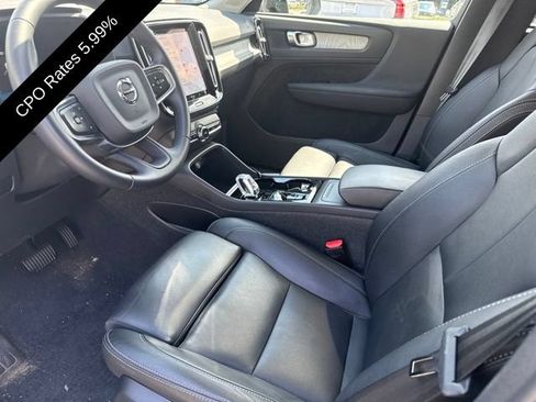 Certified 2024 Volvo XC40 B5 Plus w/ Protection Package Premier AWD/4WD image 18